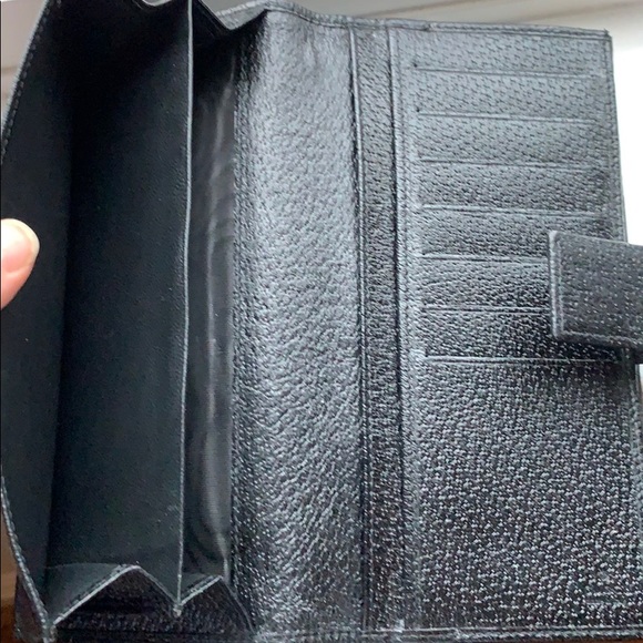 Gucci wallet and box. Good condition 💯 authentic - Picture 6 of 7